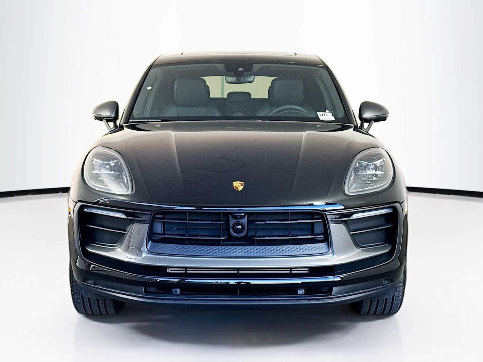 Thumbnail: 2025 Porsche Macan - 34