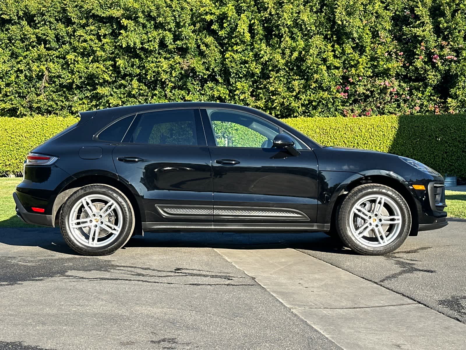 Thumbnail: 2025 Porsche Macan - 9