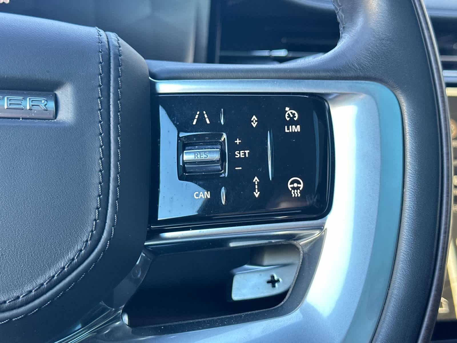 Thumbnail: 2023 Land Rover Range Rover - 29