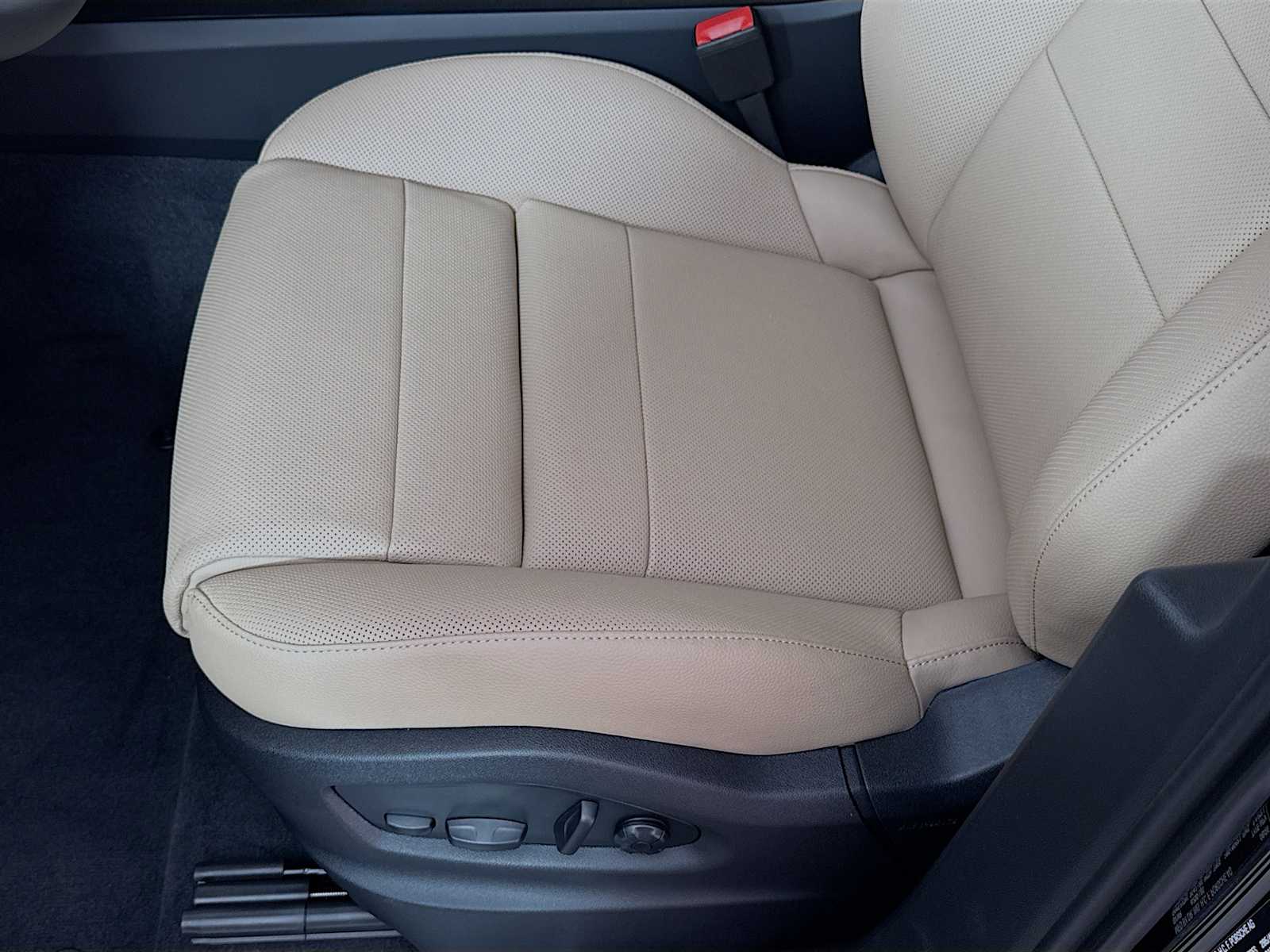 Thumbnail: 2026 Porsche Cayenne - 15