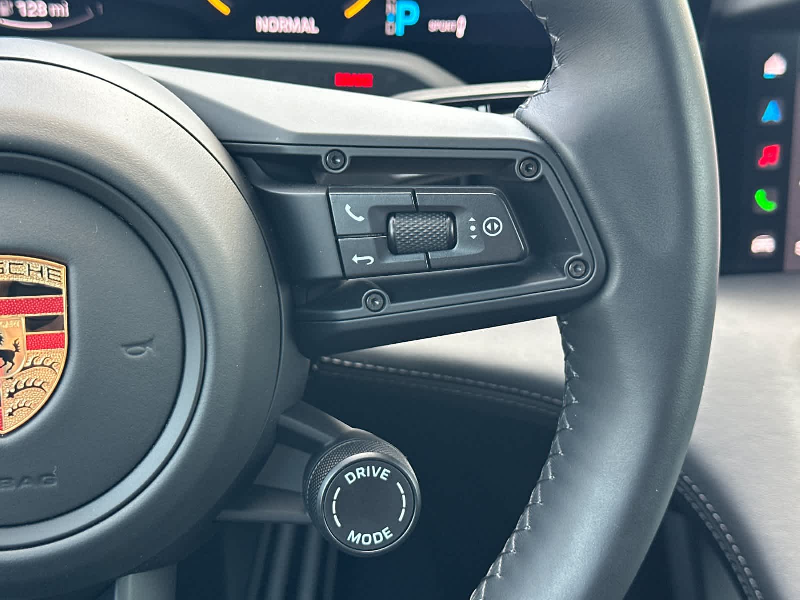 Thumbnail: 2024 Porsche Taycan - 28