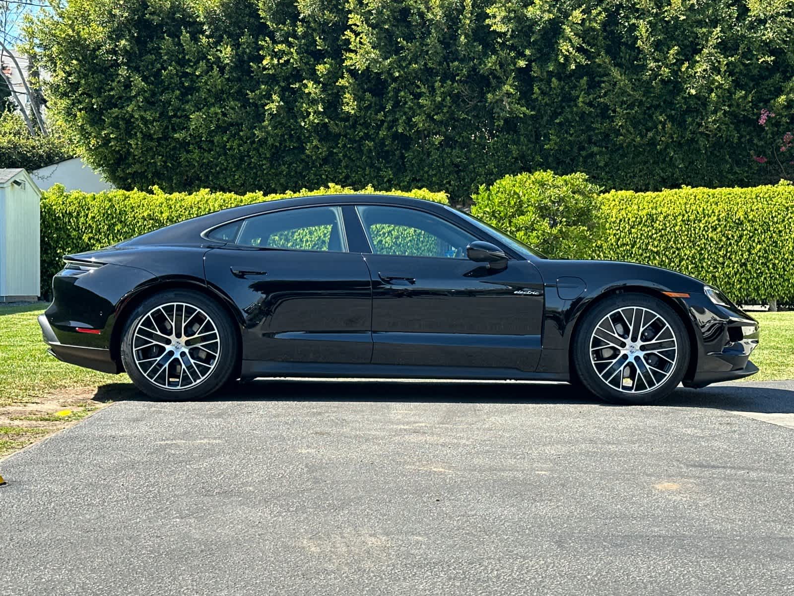 Thumbnail: 2026 Porsche Taycan - 9