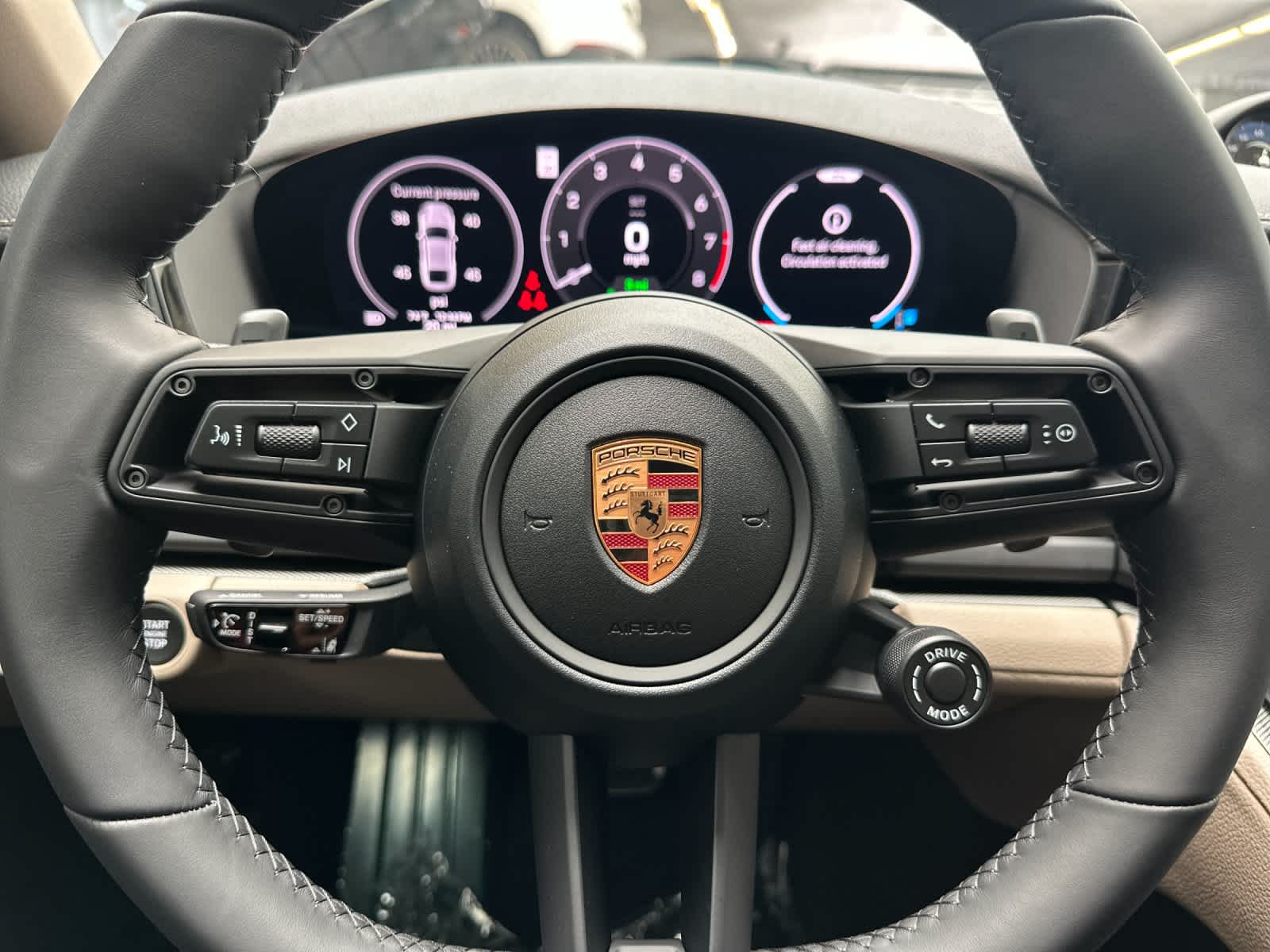 Thumbnail: 2026 Porsche Panamera - 26