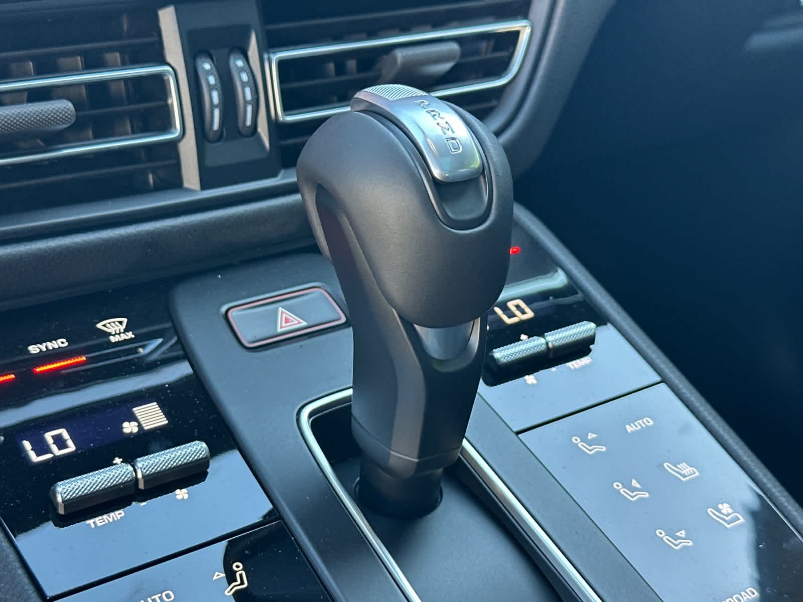 Thumbnail: 2026 Porsche Macan - 25