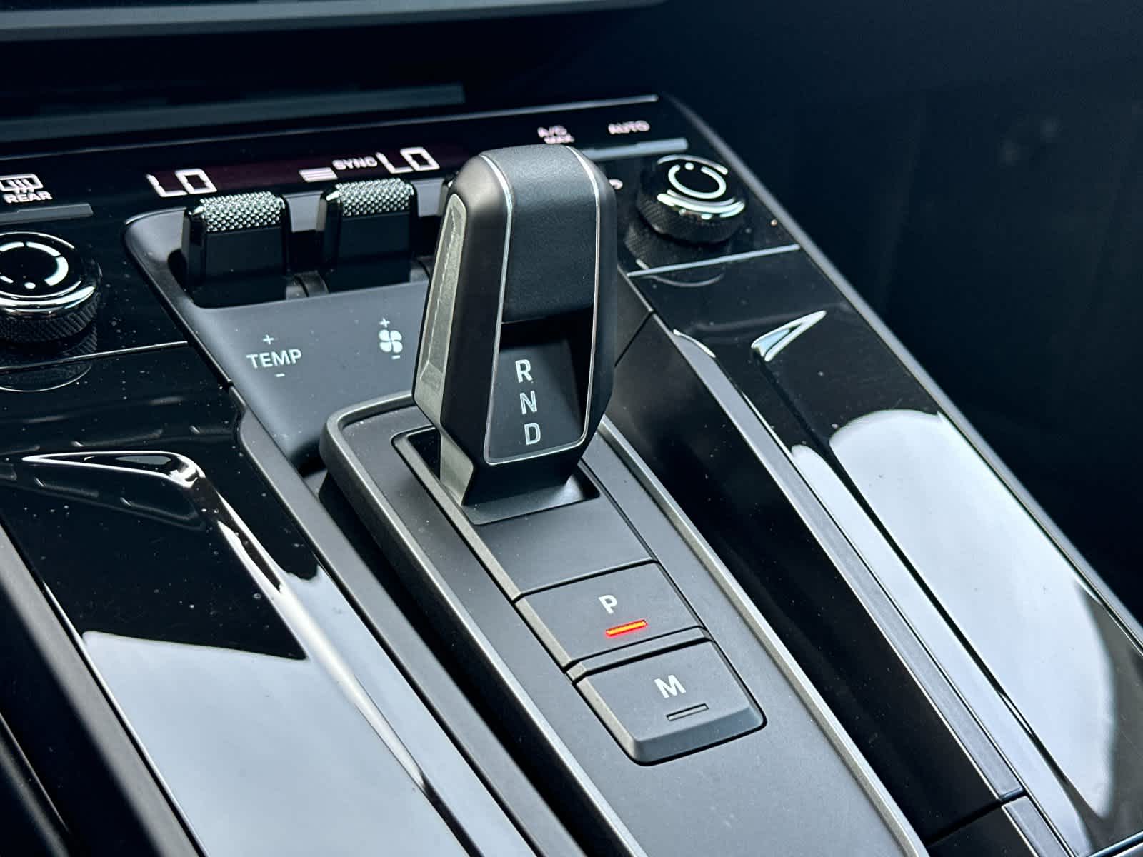 Thumbnail: 2025 Porsche 911 - 21