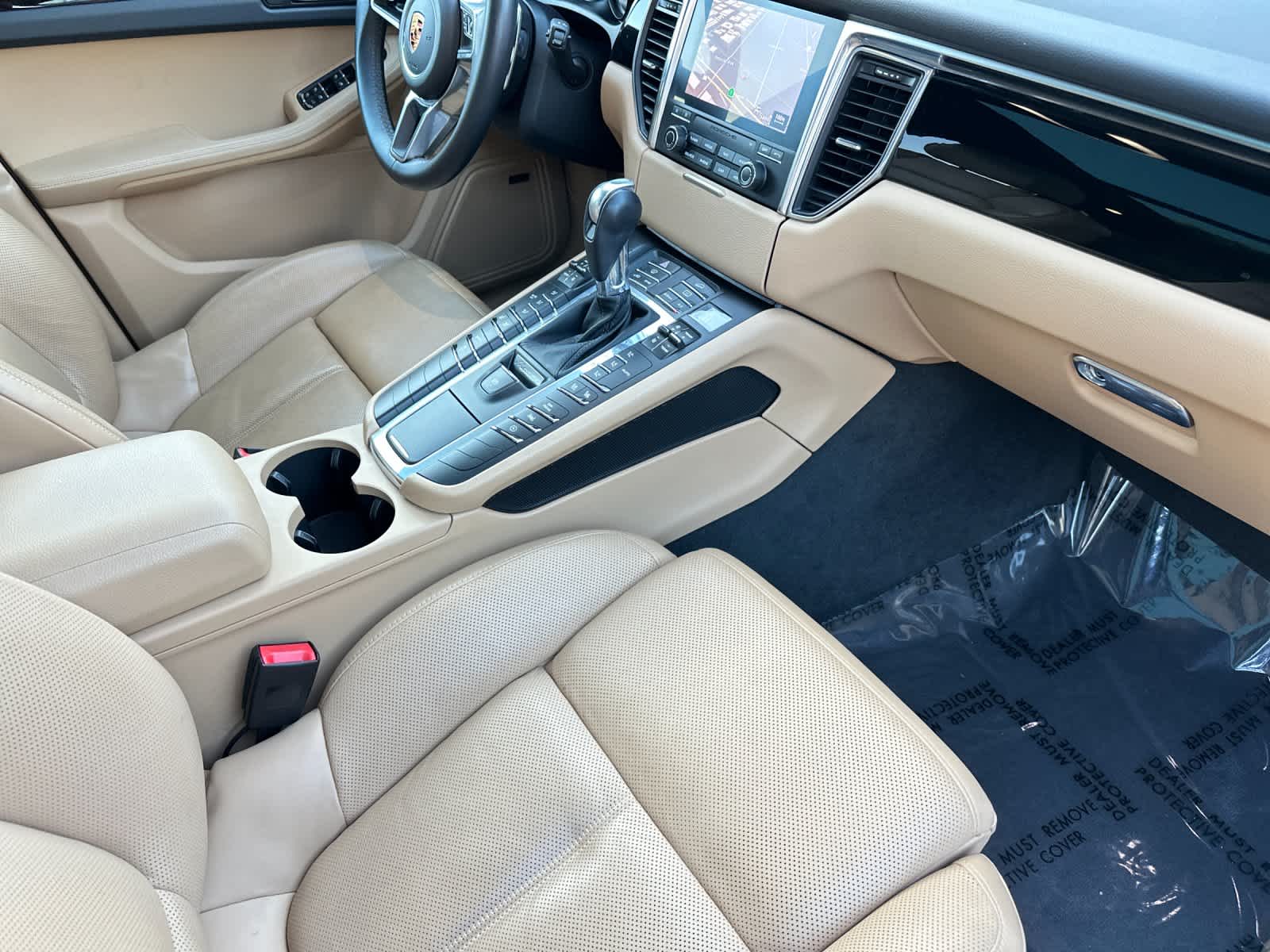 Thumbnail: 2018 Porsche Macan - 17