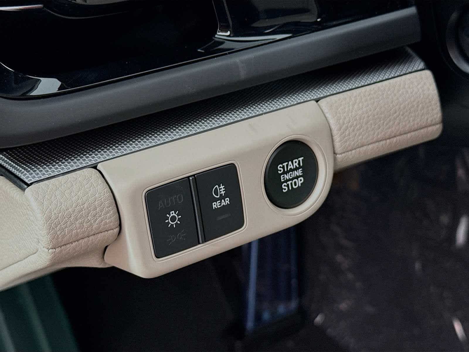 Thumbnail: 2025 Porsche Panamera - 11