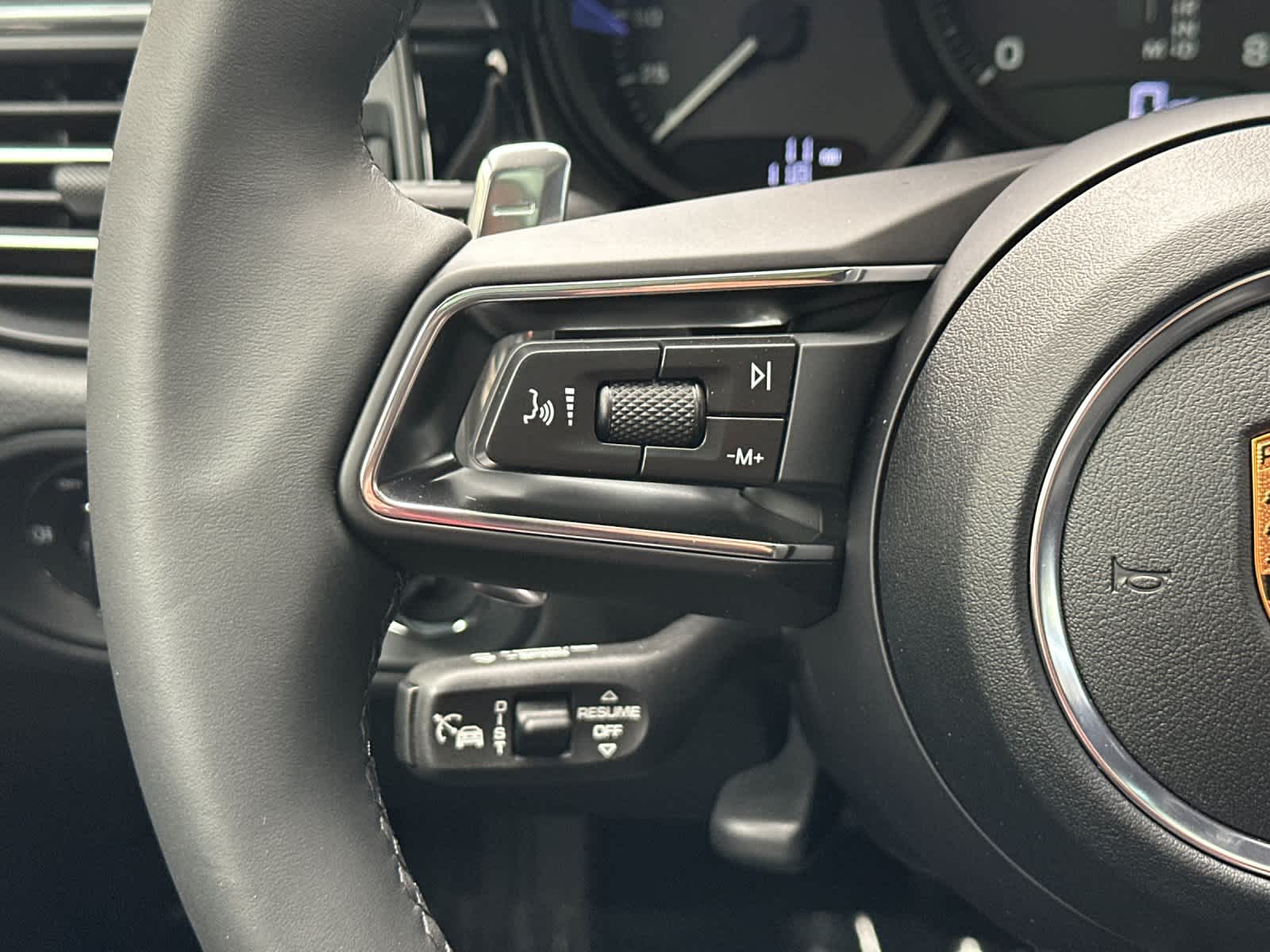 Thumbnail: 2026 Porsche Macan - 26