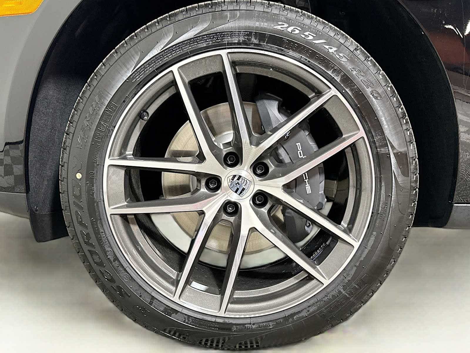 Thumbnail: 2025 Porsche Macan - 25