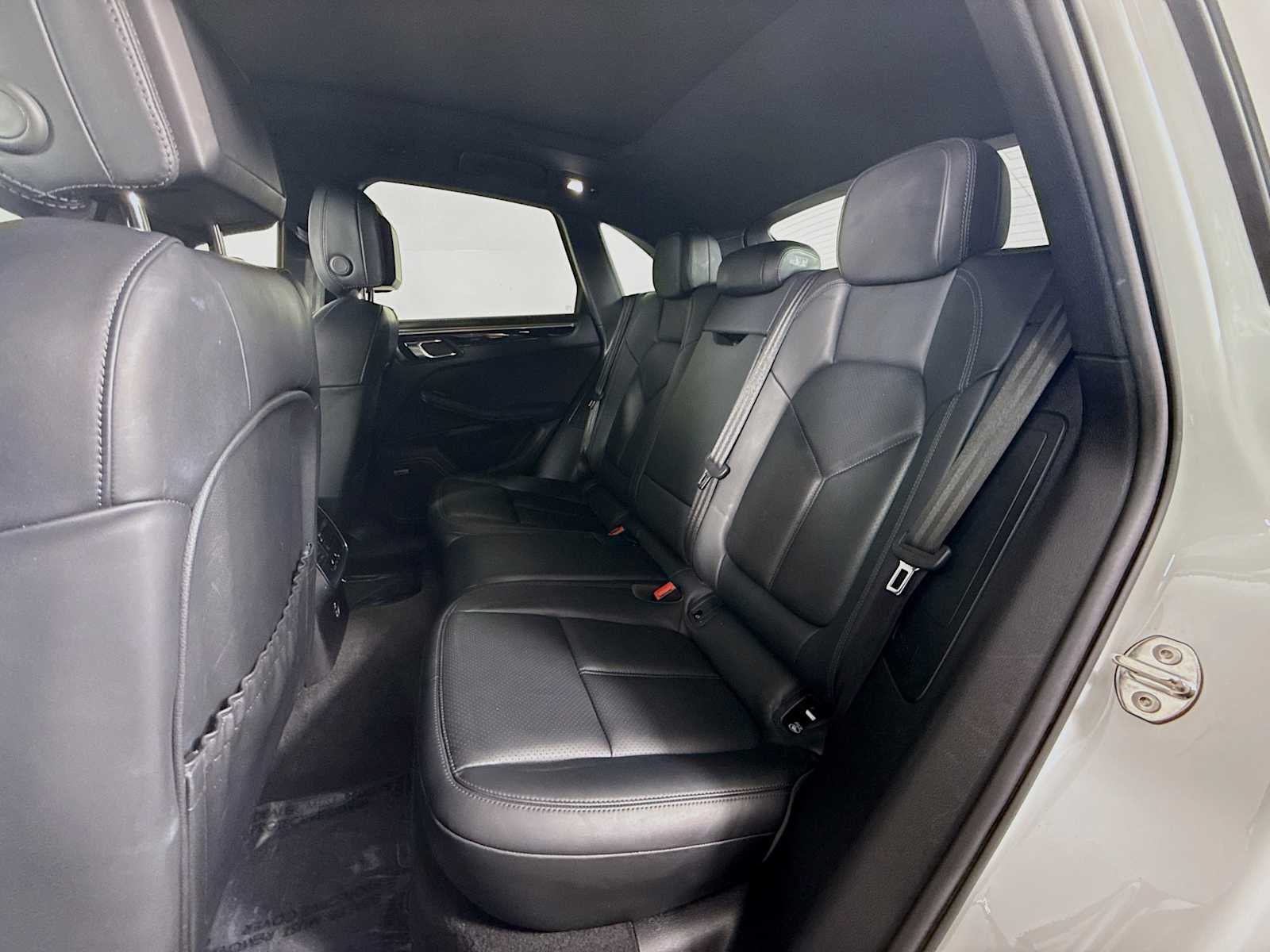 Thumbnail: 2024 Porsche Macan - 18