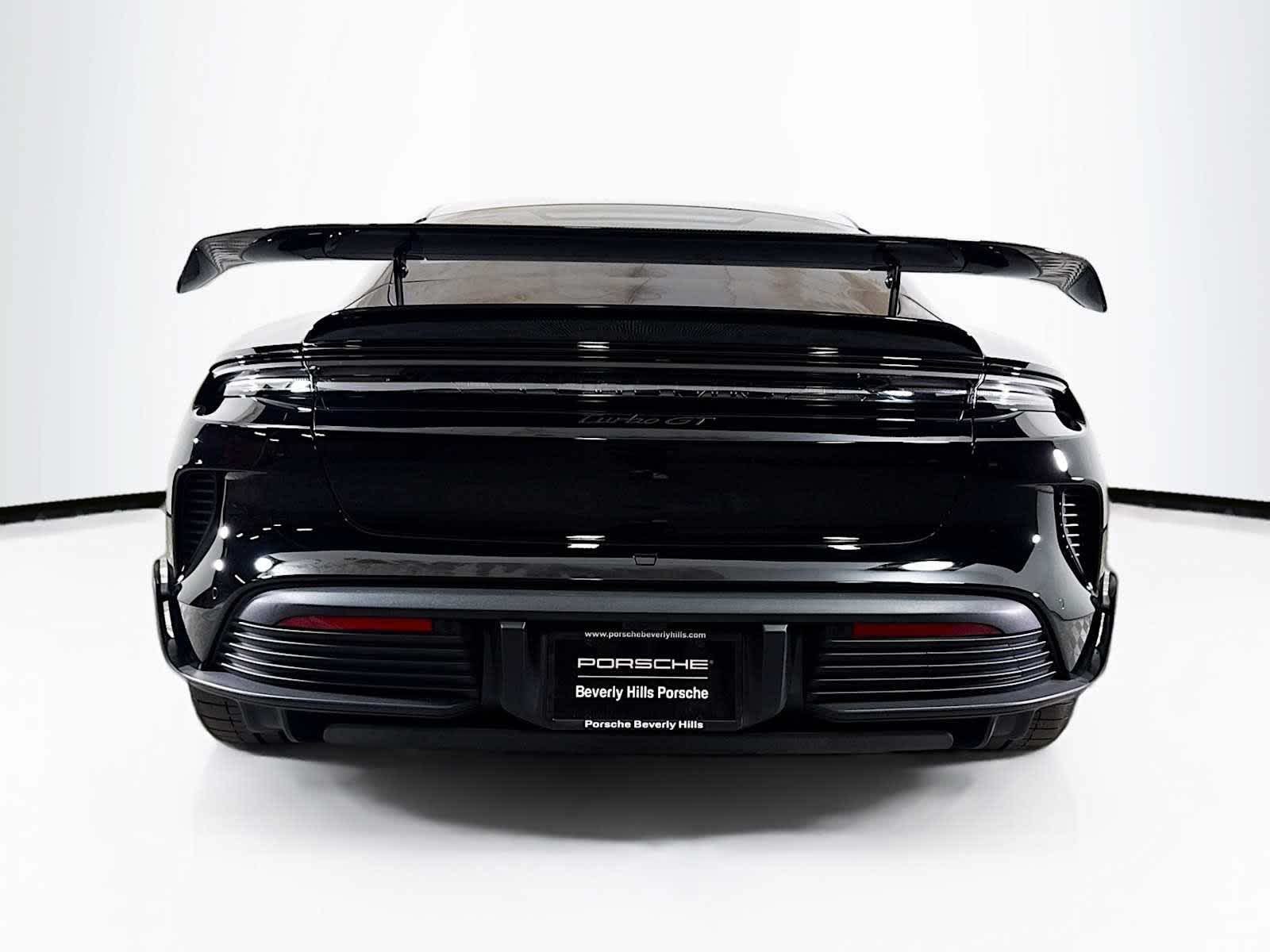 Thumbnail: 2025 Porsche Taycan - 10