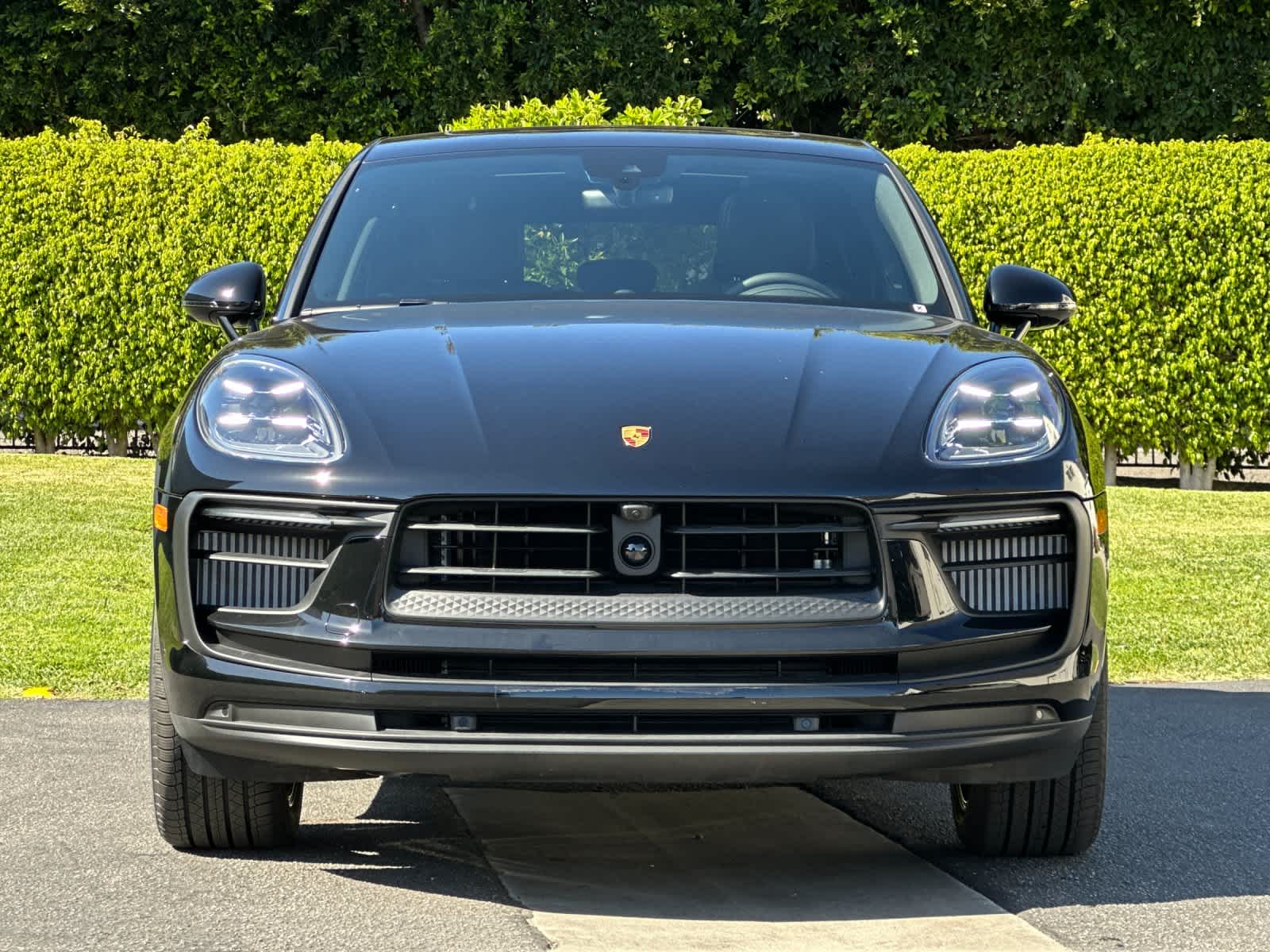 Thumbnail: 2026 Porsche Macan - 11