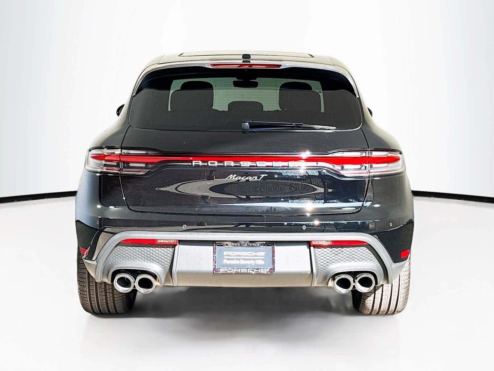 Thumbnail: 2025 Porsche Macan - 38