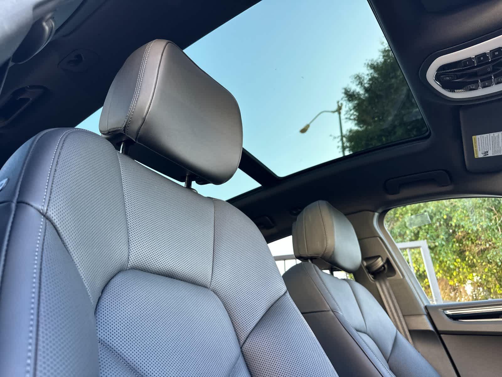 Thumbnail: 2025 Porsche Macan - 18