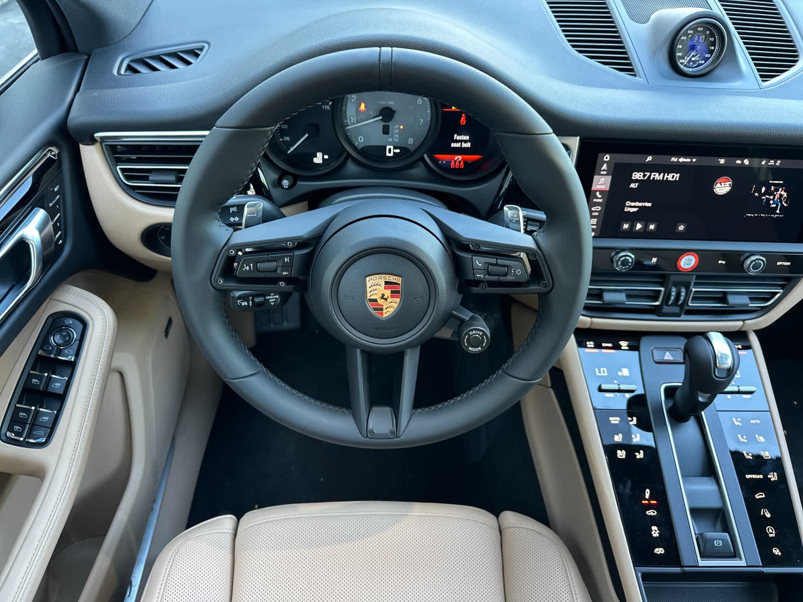 Thumbnail: 2026 Porsche Macan - 15