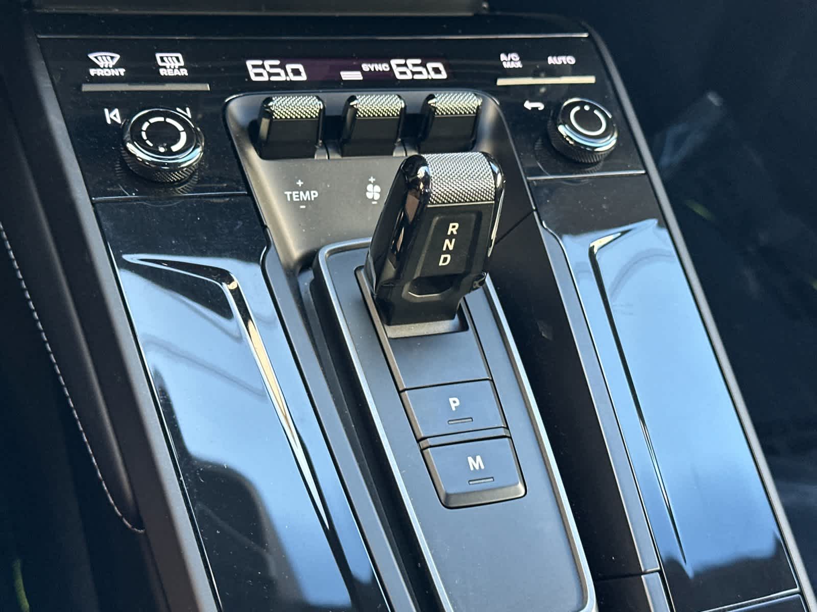 Thumbnail: 2025 Porsche 911 - 22