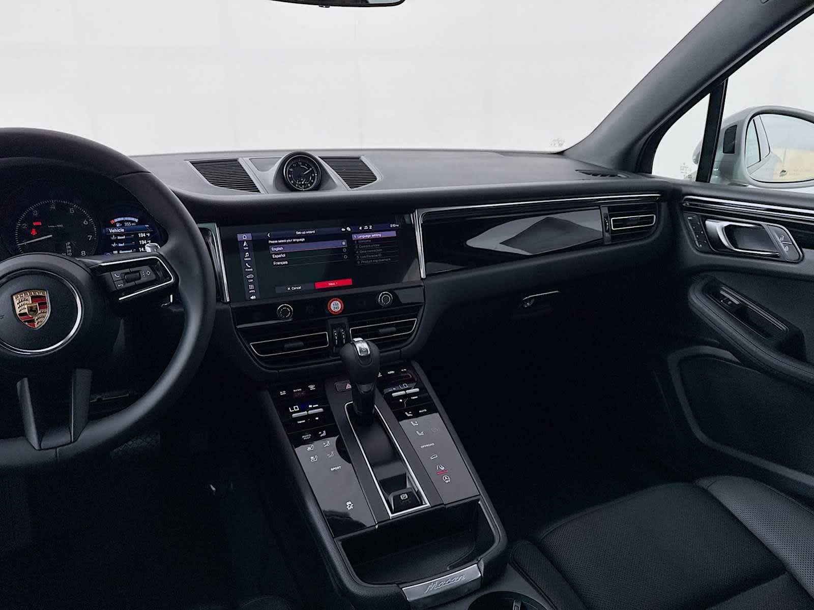 Thumbnail: 2026 Porsche Macan - 19