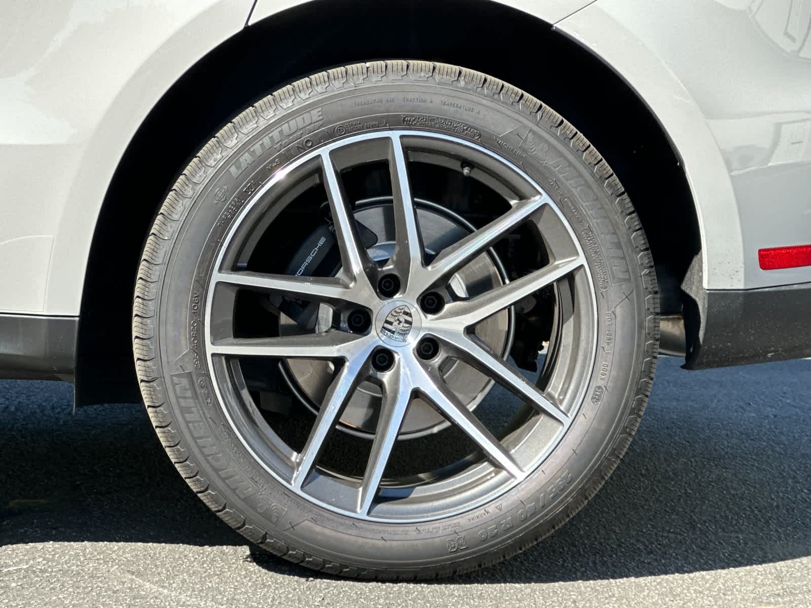 Thumbnail: 2026 Porsche Macan - 31