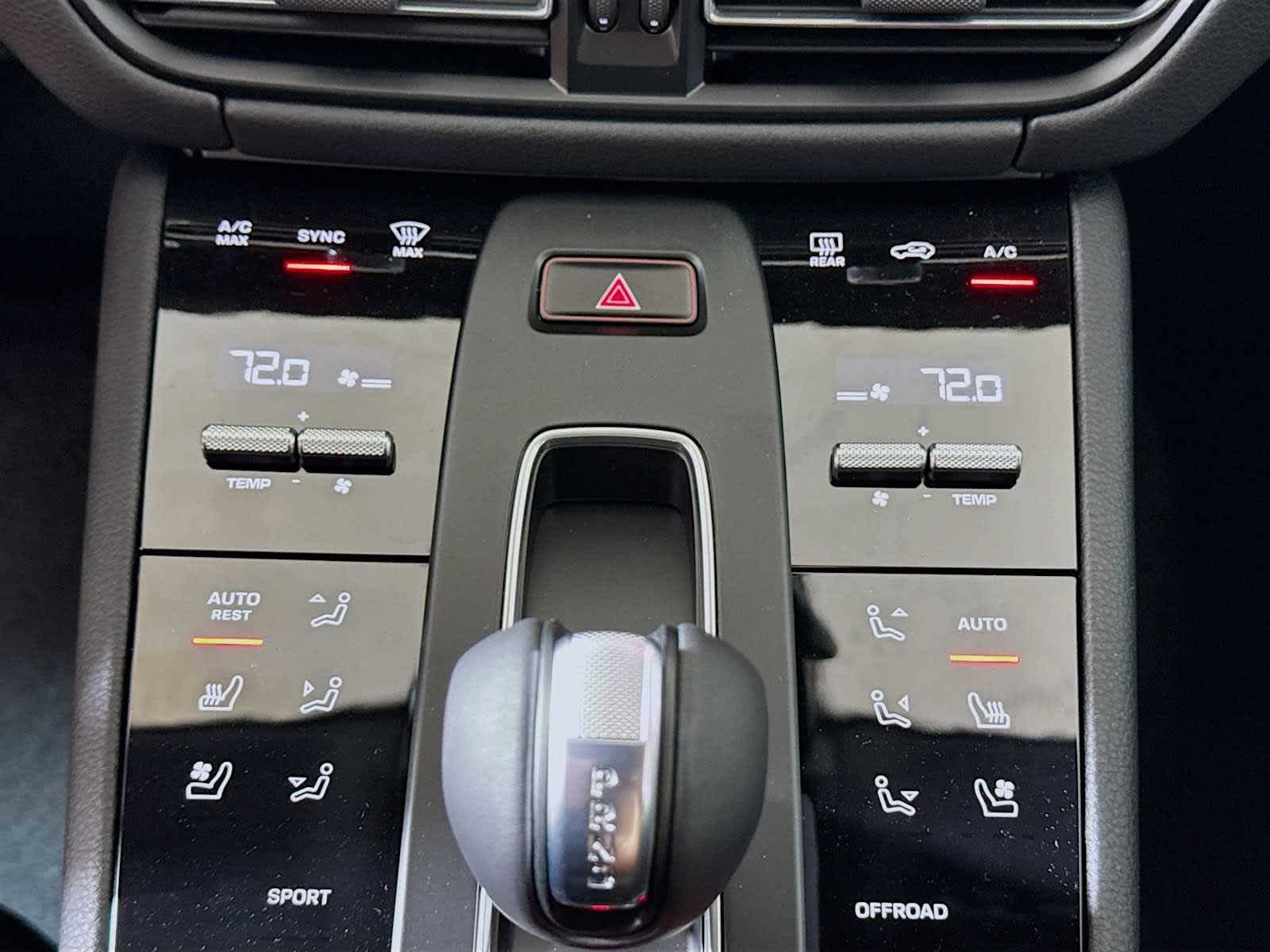 Thumbnail: 2025 Porsche Macan - 13