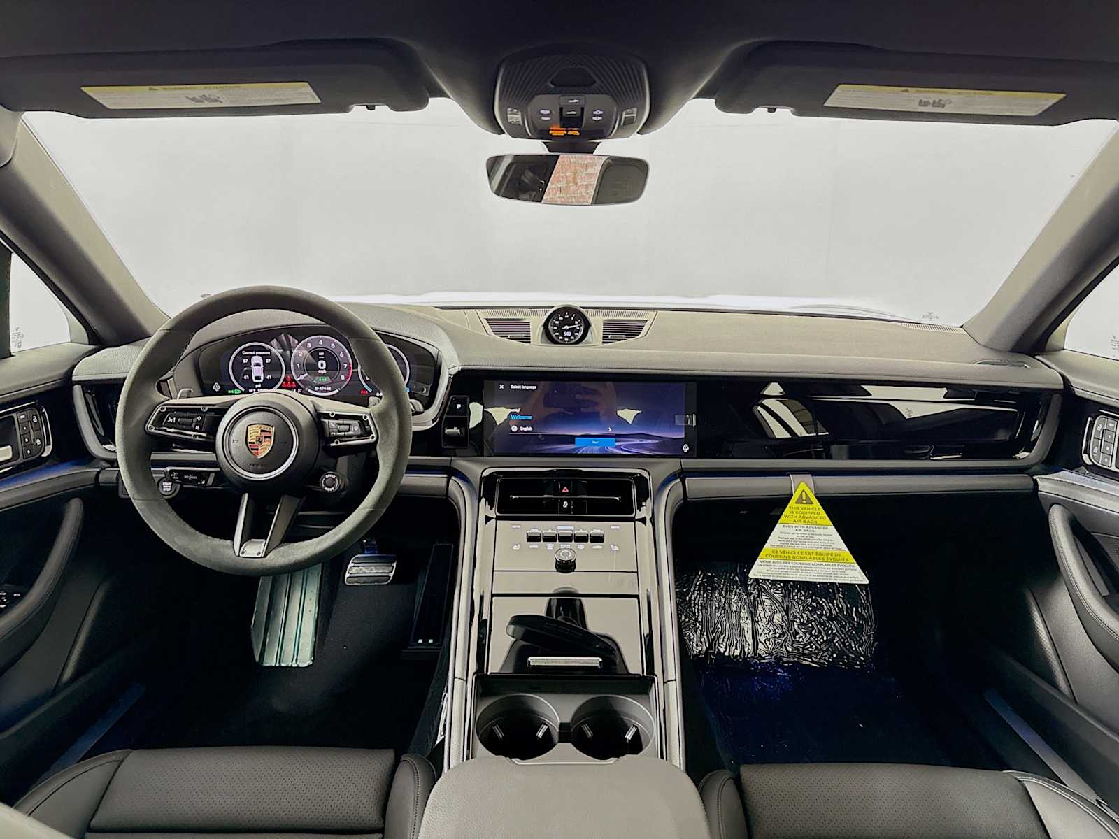 Thumbnail: 2026 Porsche Panamera - 27