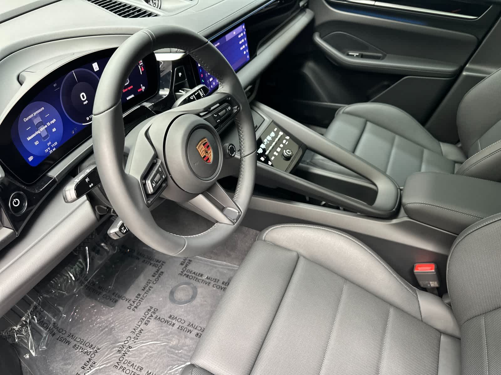 Thumbnail: 2026 Porsche Macan - 4