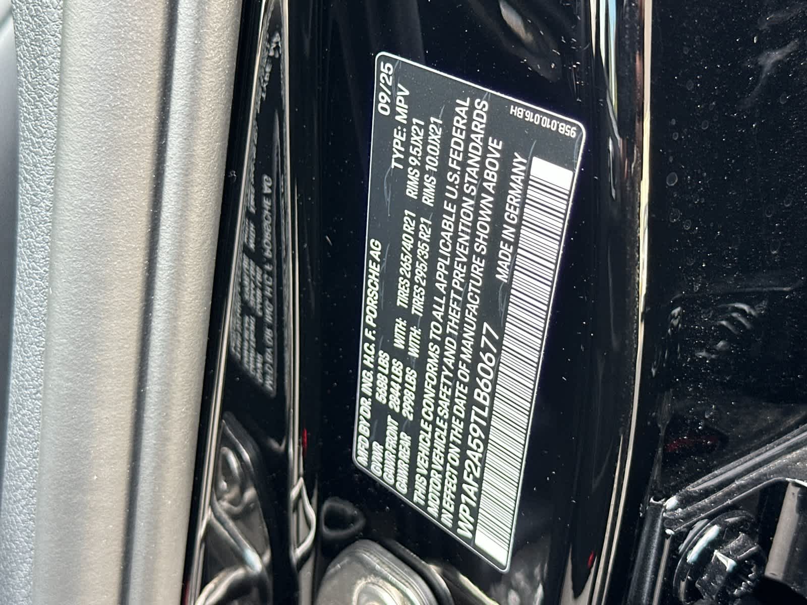 Thumbnail: 2026 Porsche Macan - 33