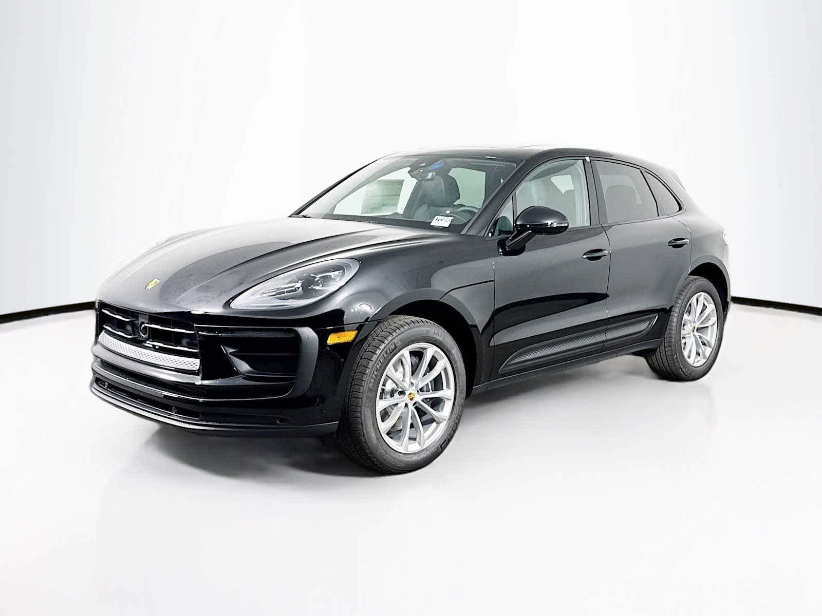 Thumbnail: 2026 Porsche Macan - 1