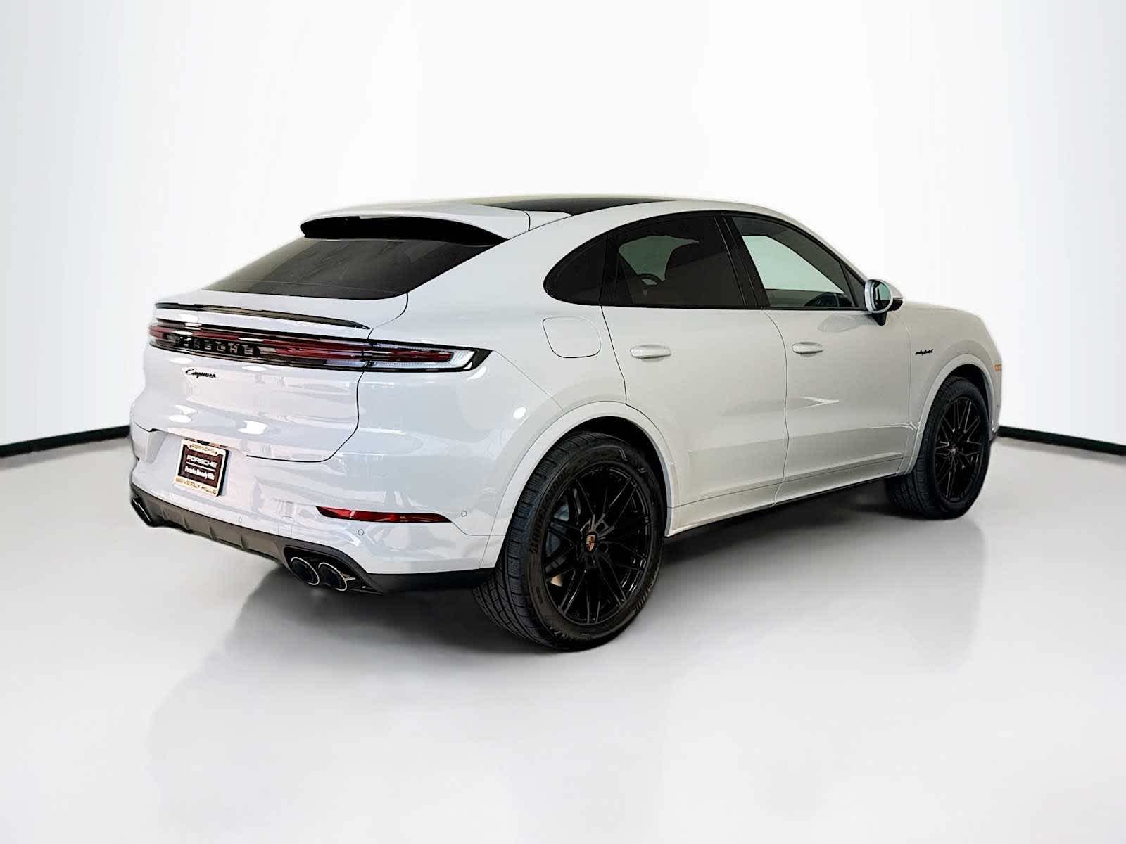 Thumbnail: 2026 Porsche Cayenne - 9