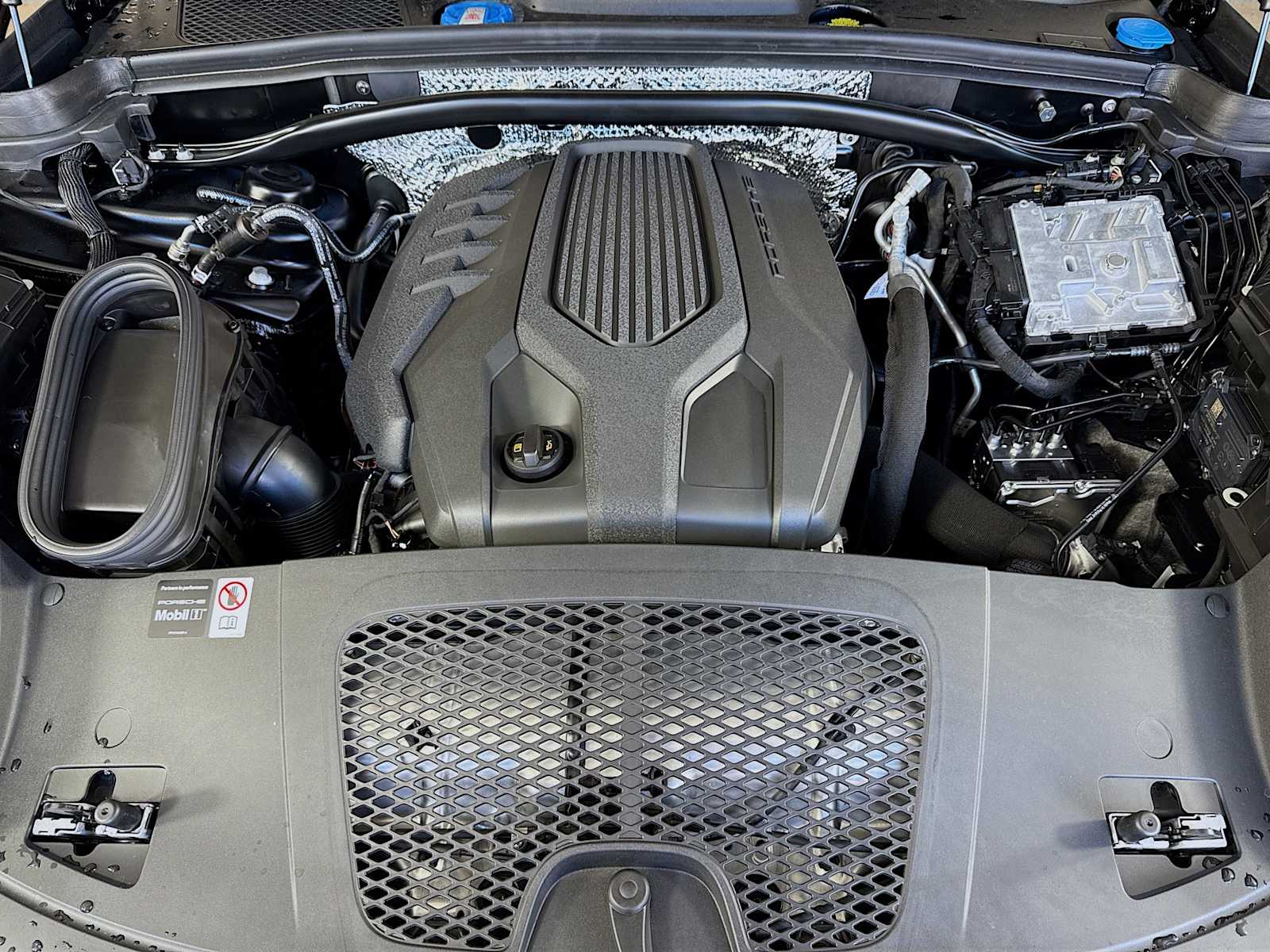 Thumbnail: 2025 Porsche Macan - 23