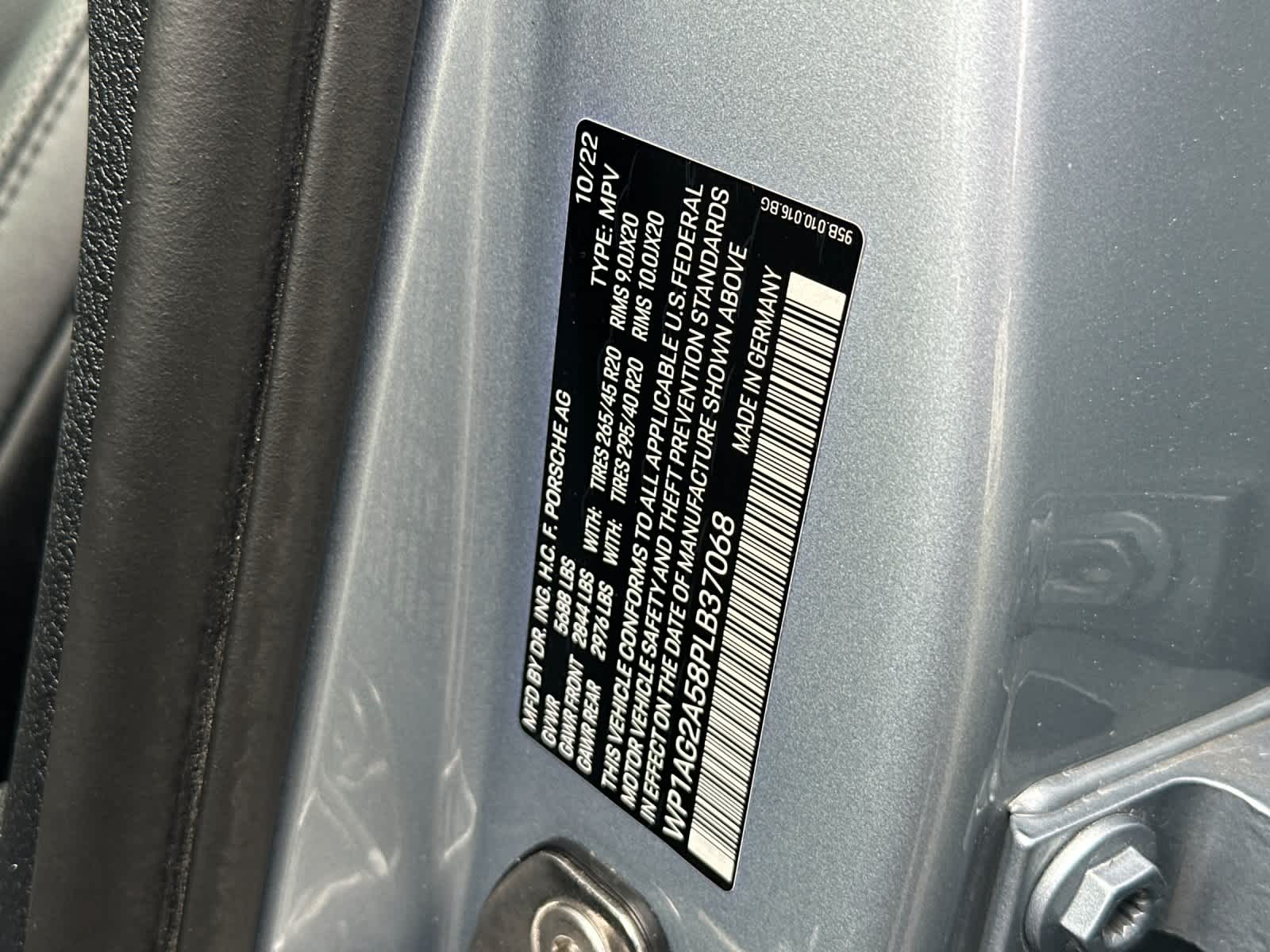 Thumbnail: 2023 Porsche Macan - 34