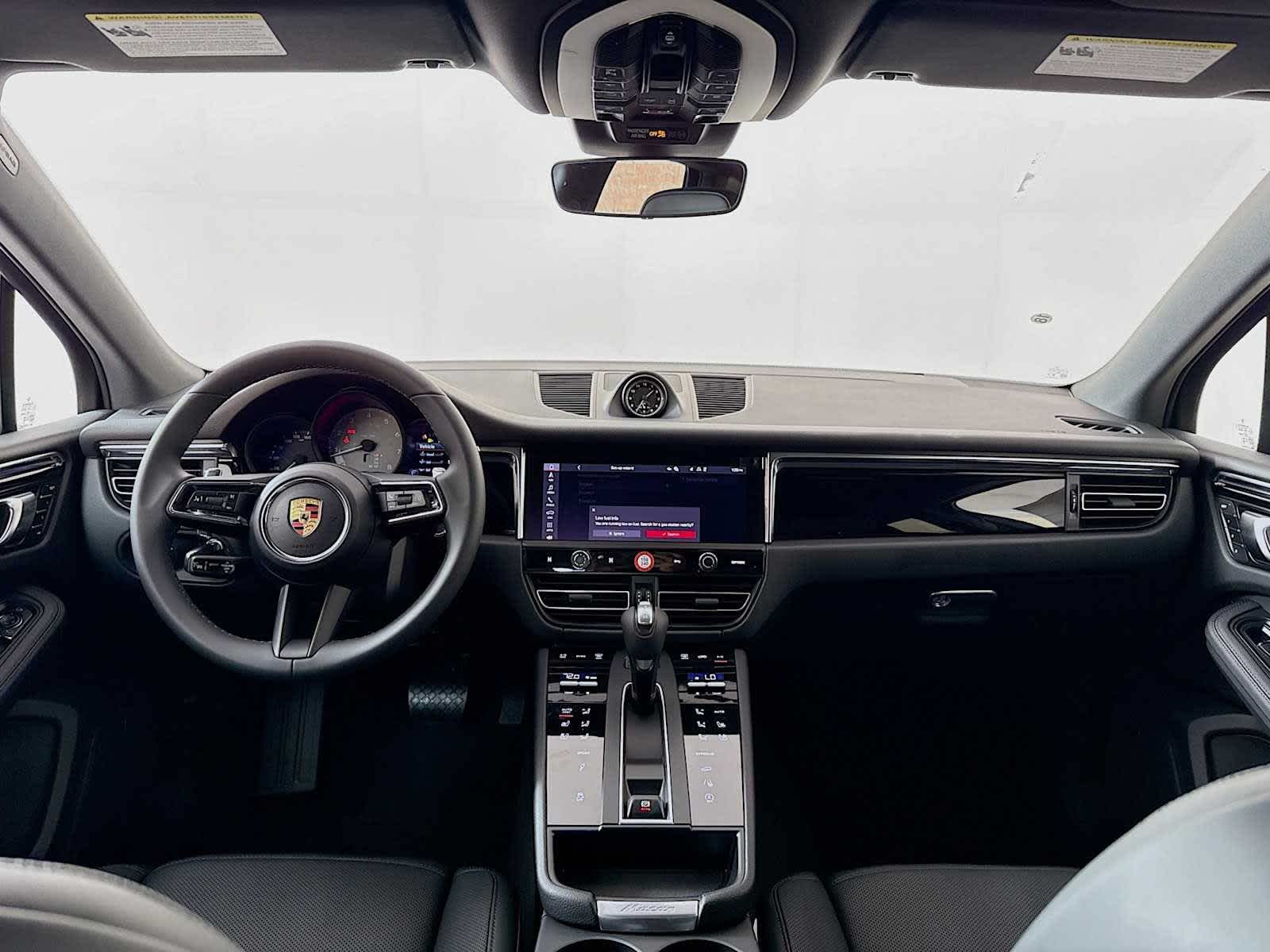 Thumbnail: 2026 Porsche Macan - 27