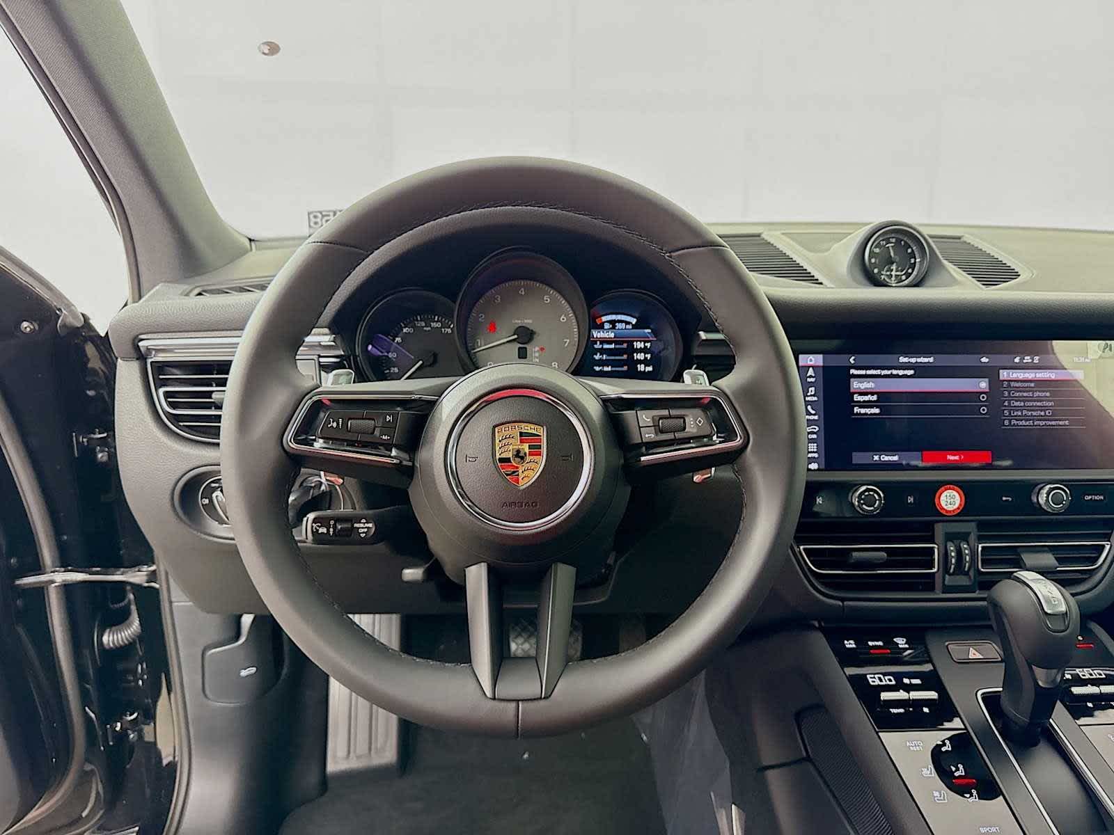 Thumbnail: 2025 Porsche Macan - 12