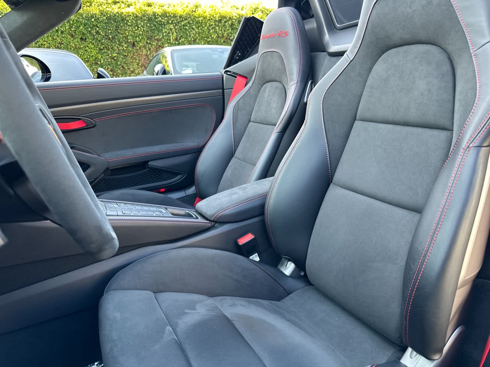 Thumbnail: 2025 Porsche  - 5