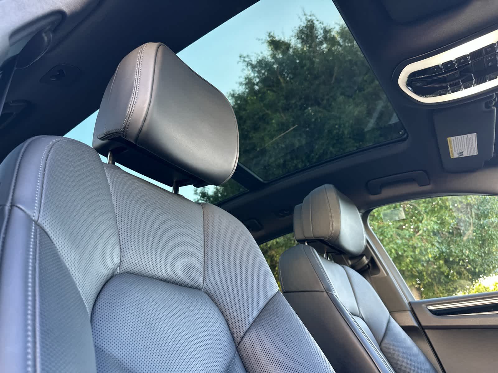 Thumbnail: 2025 Porsche Macan - 18