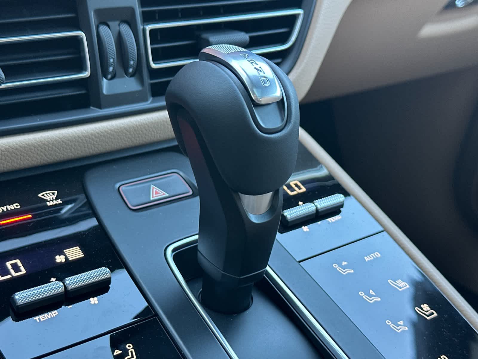 Thumbnail: 2026 Porsche Macan - 24