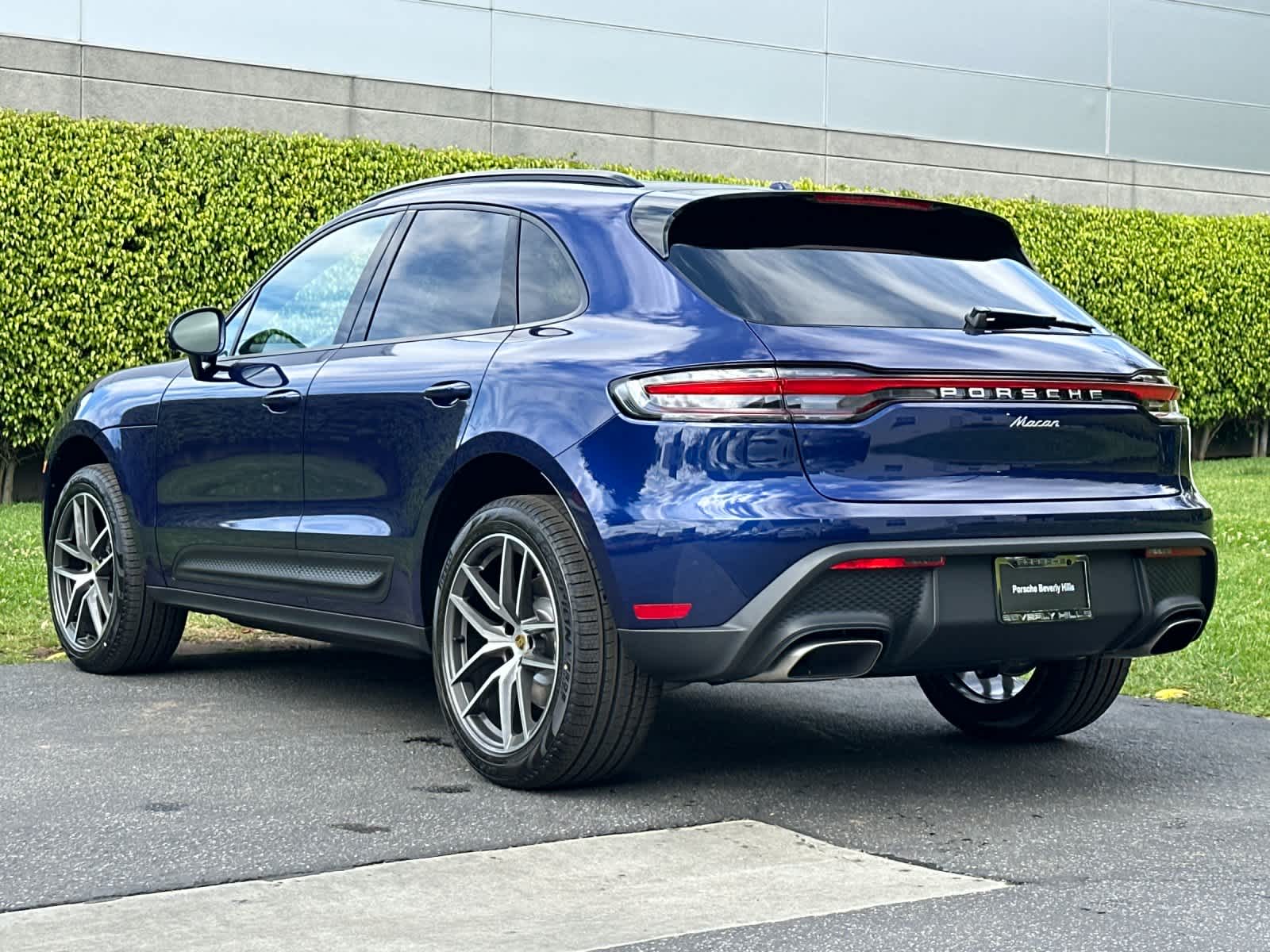 Thumbnail: 2026 Porsche Macan - 3