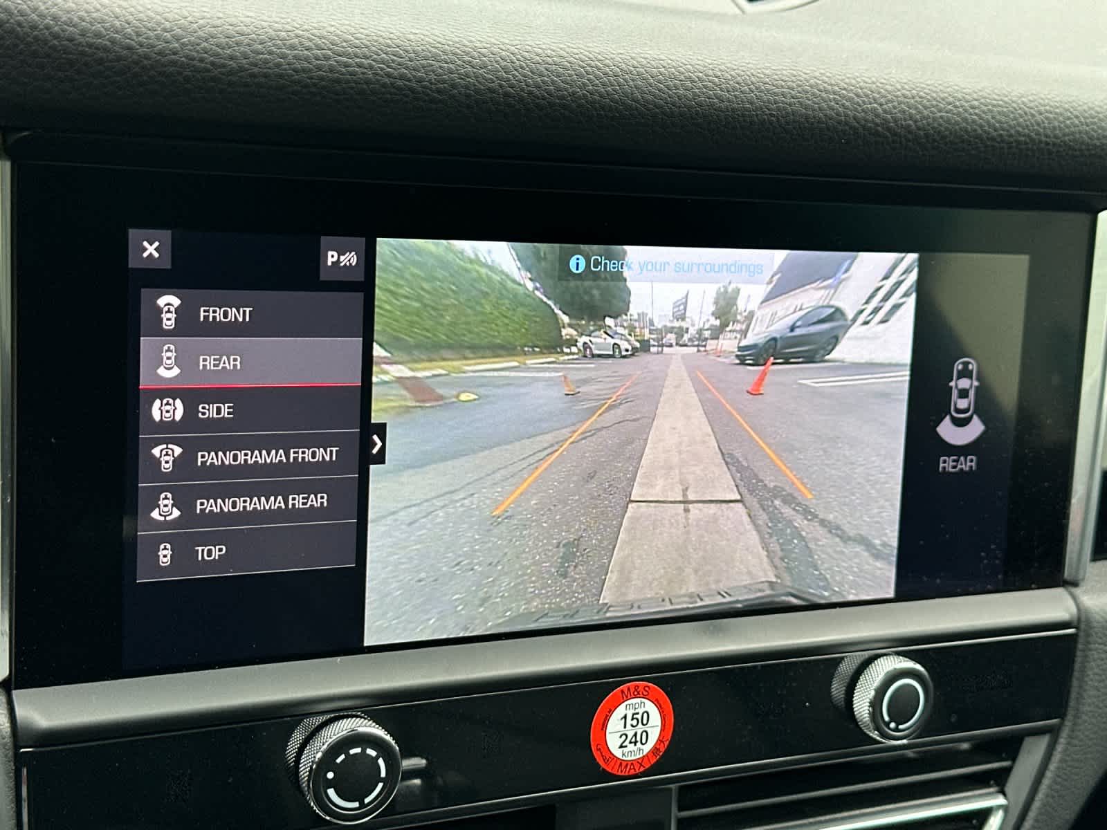 Thumbnail: 2025 Porsche Macan - 22