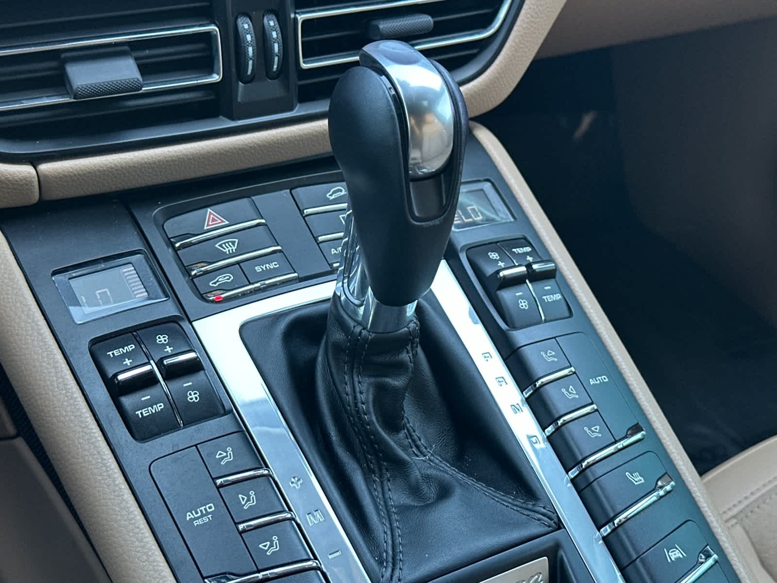 Thumbnail: 2019 Porsche Macan - 24
