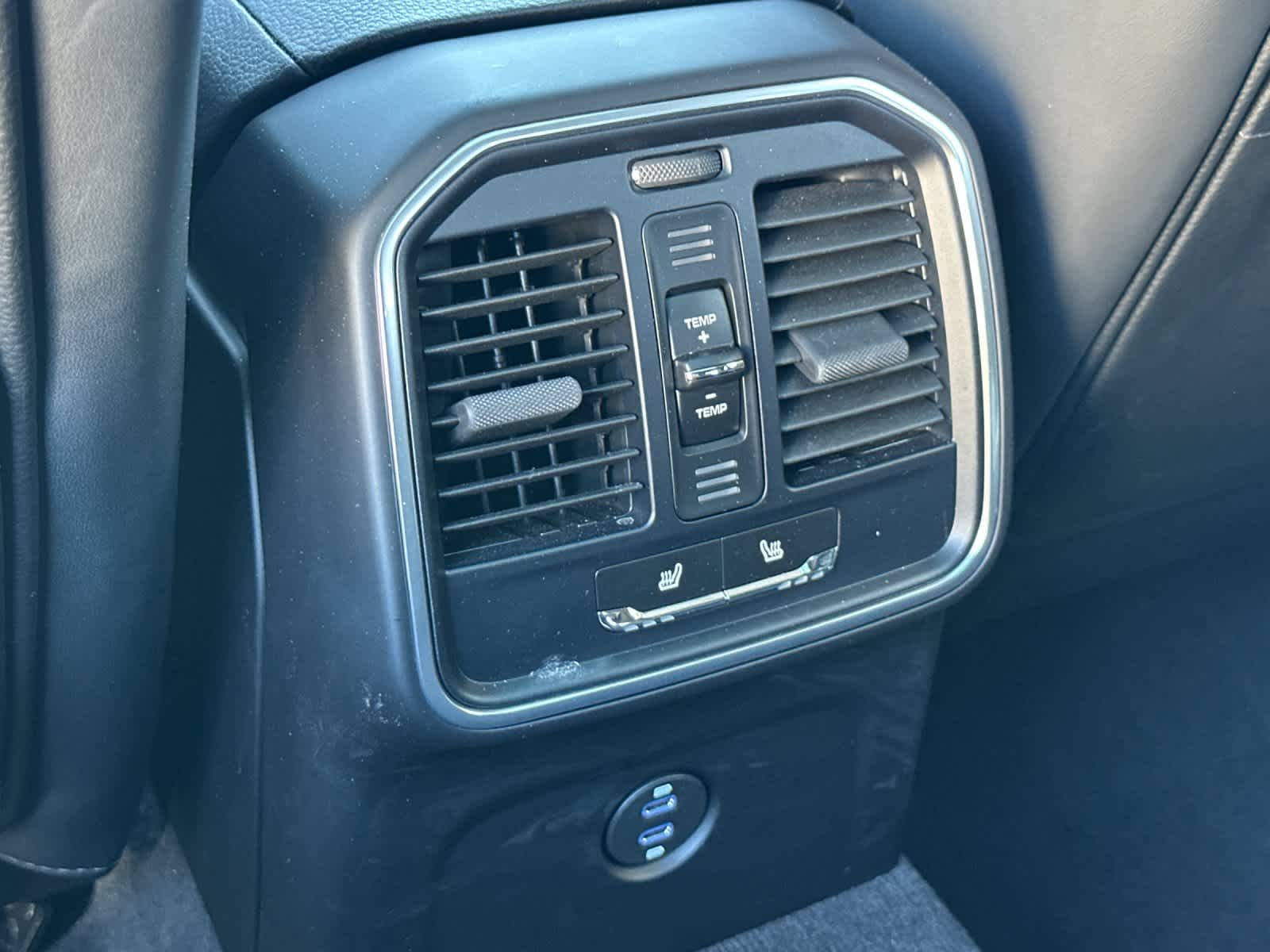 Thumbnail: 2025 Porsche Macan - 14