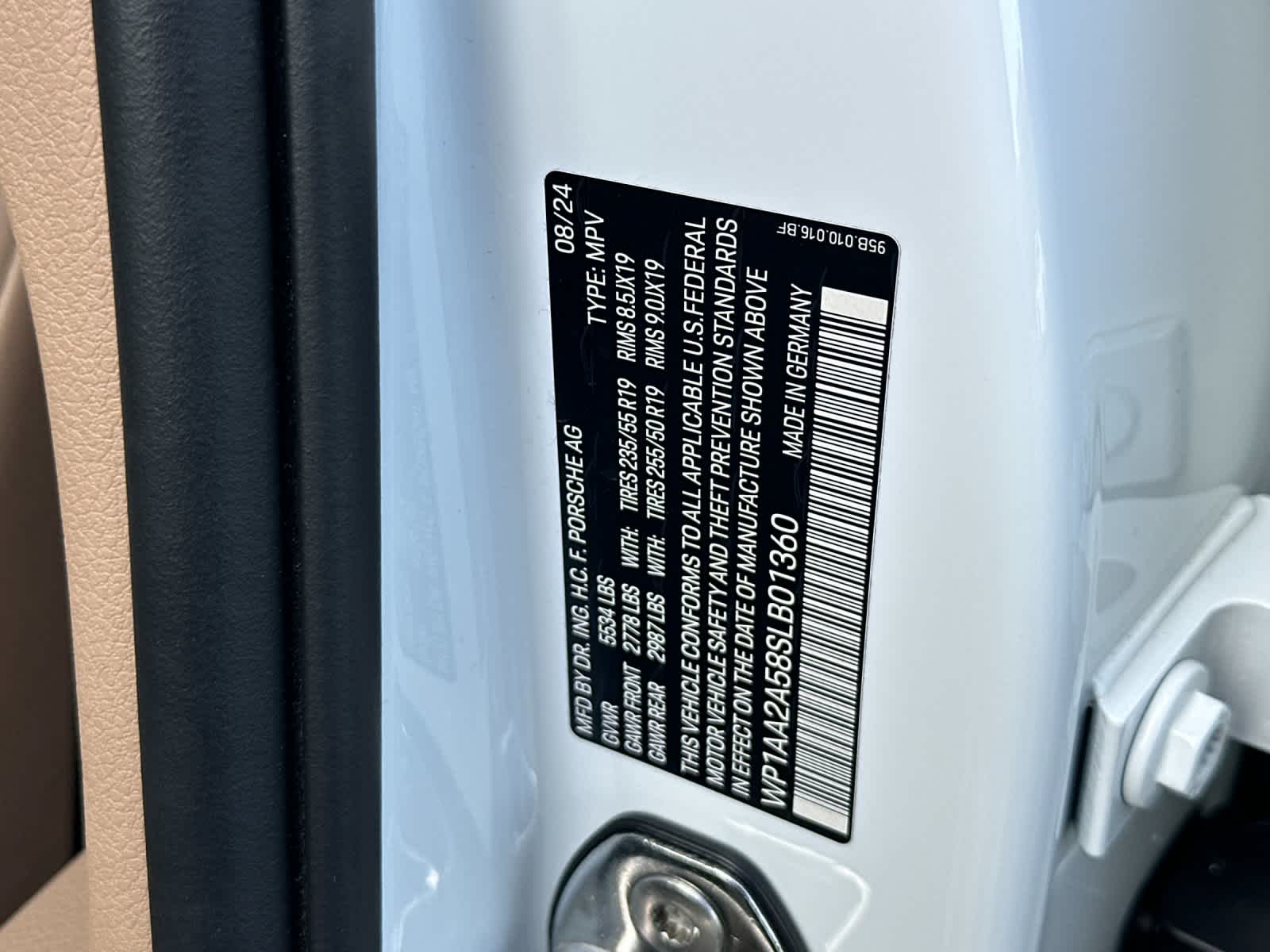 Thumbnail: 2025 Porsche Macan - 33