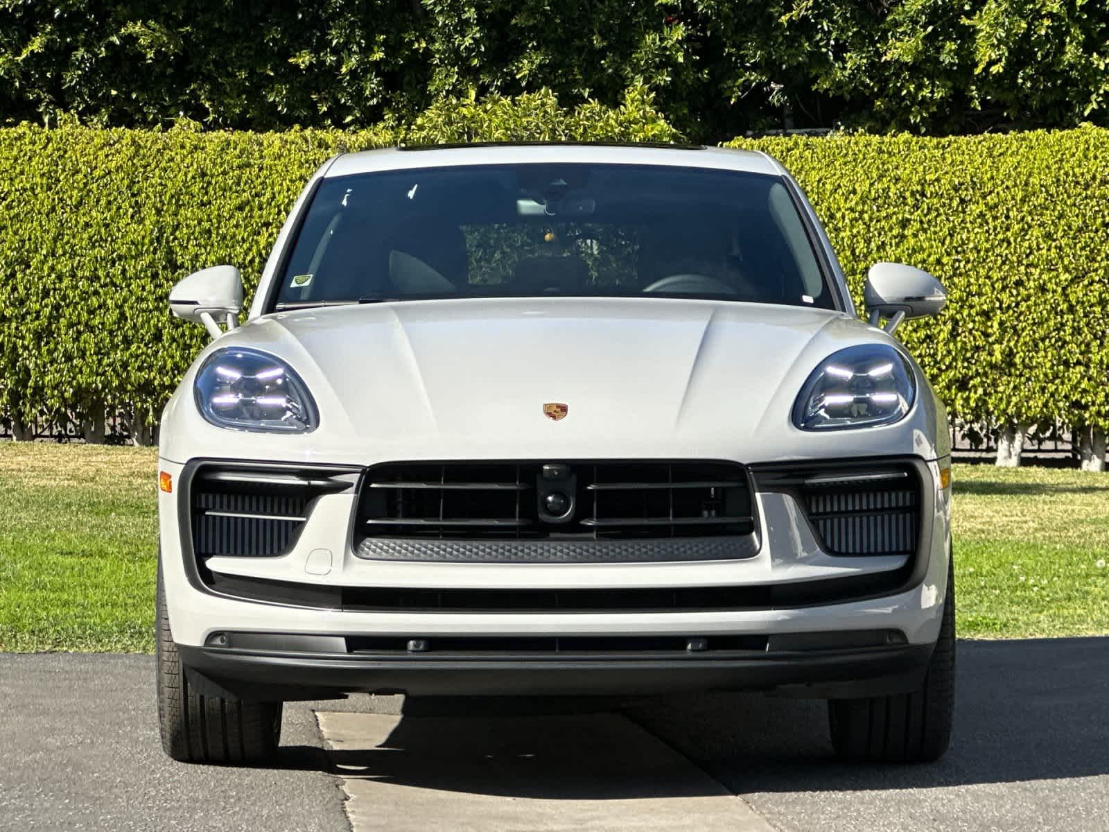 Thumbnail: 2026 Porsche Macan - 11