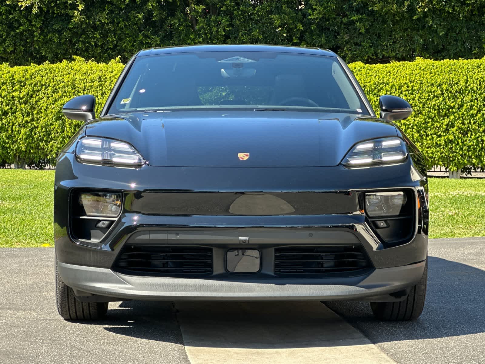 Thumbnail: 2026 Porsche Macan - 11