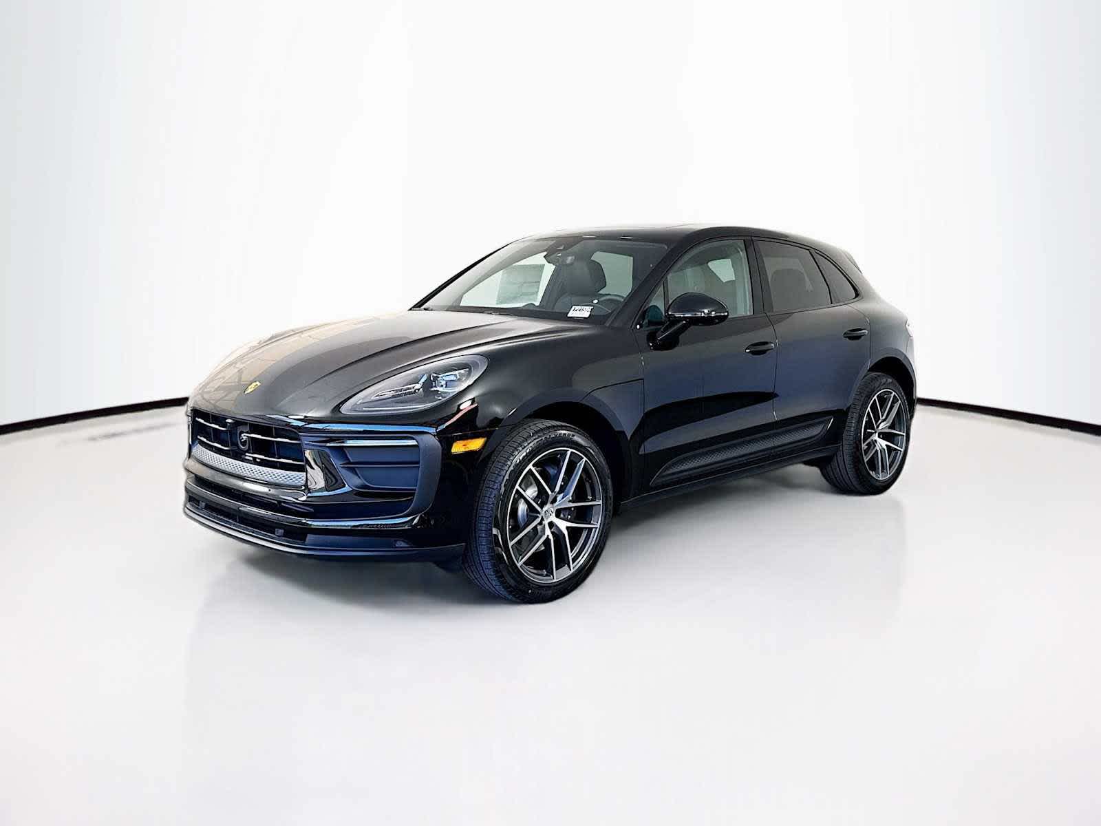 Thumbnail: 2026 Porsche Macan - 11