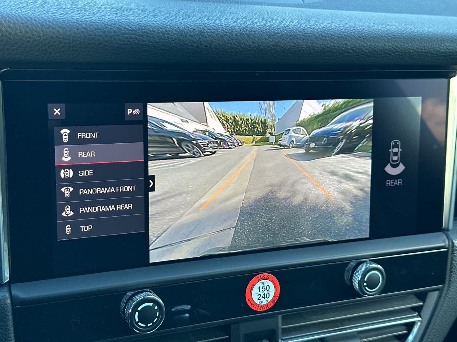 Thumbnail: 2026 Porsche Macan - 23