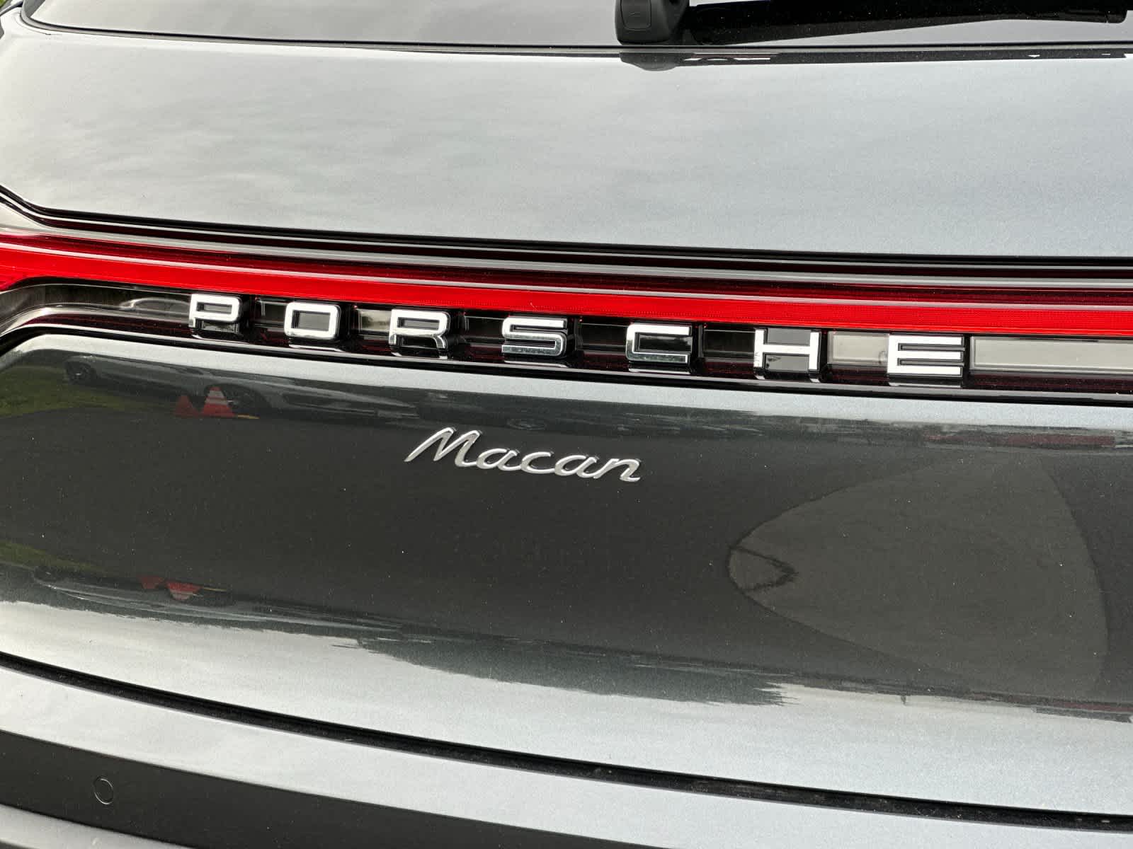 Thumbnail: 2026 Porsche Macan - 32