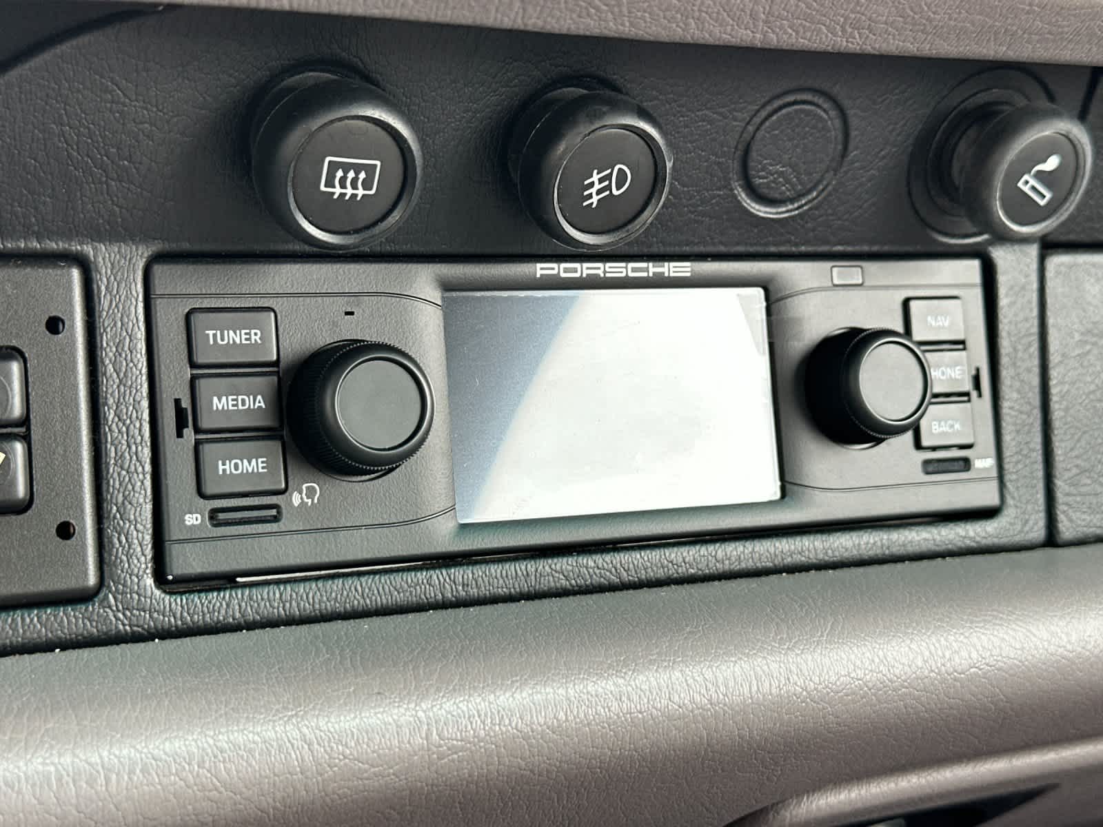 Thumbnail: 1998 Porsche 911 - 16