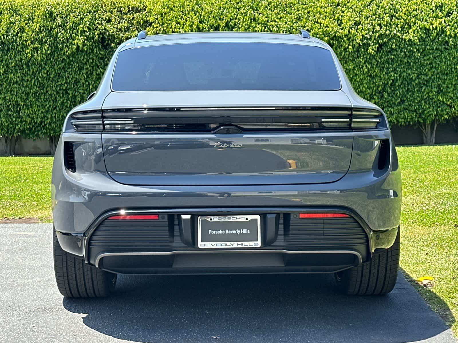 Thumbnail: 2026 Porsche Macan - 7