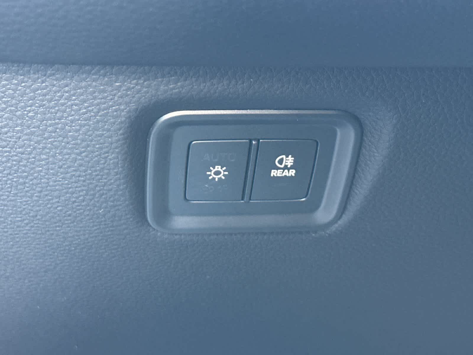 Thumbnail: 2024 Porsche Cayenne - 31