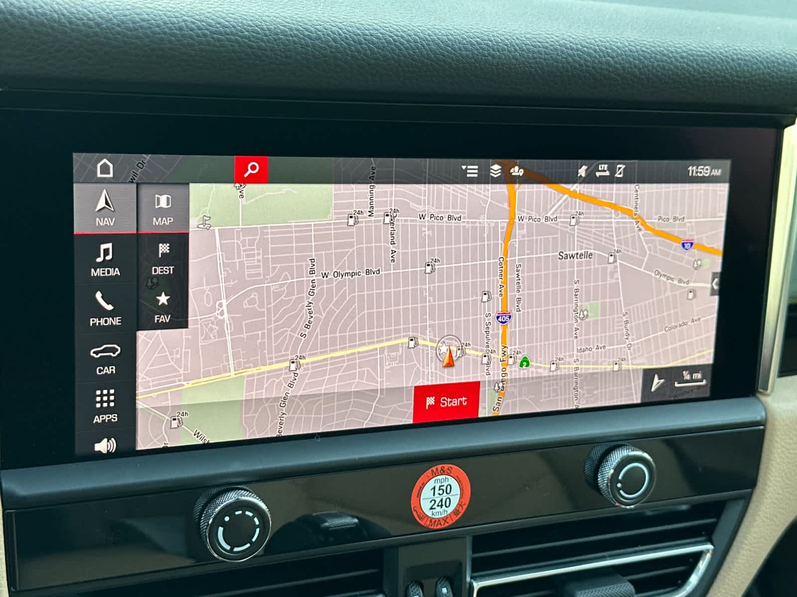 Thumbnail: 2025 Porsche Macan - 21