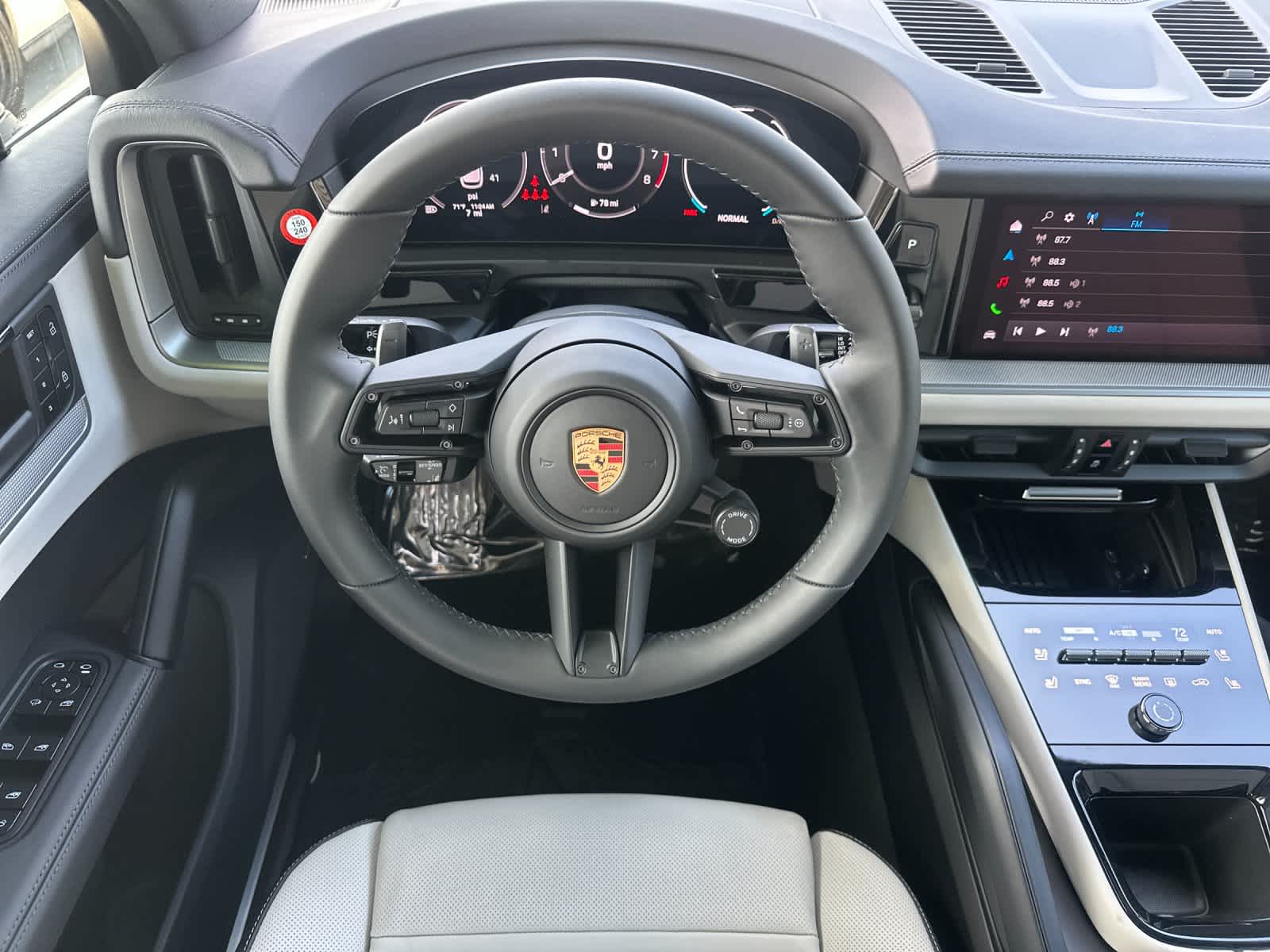 Thumbnail: 2026 Porsche Cayenne - 15